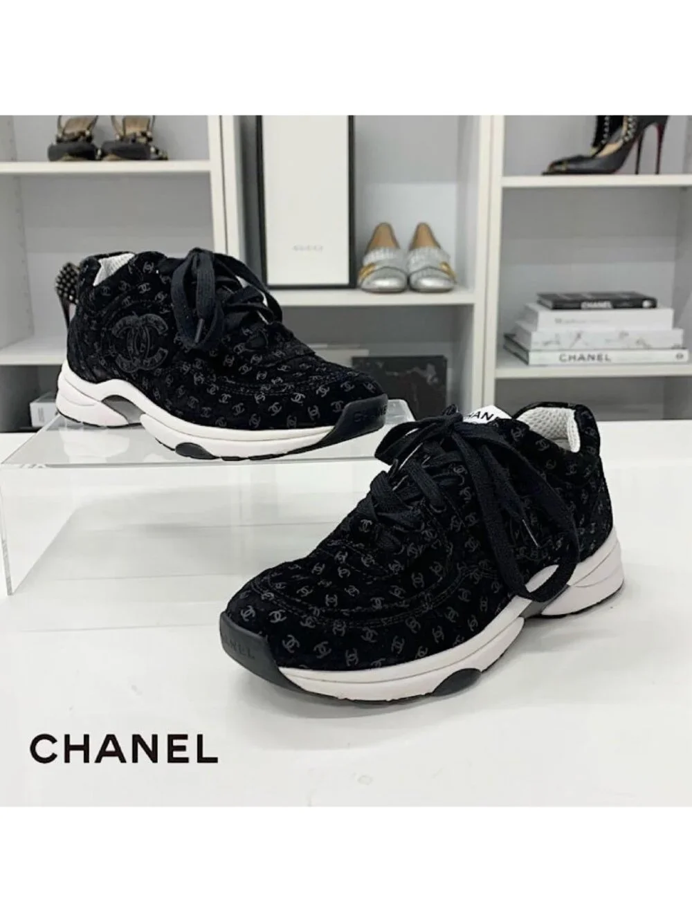 Chanel CC Logo Suede Sneakers Black